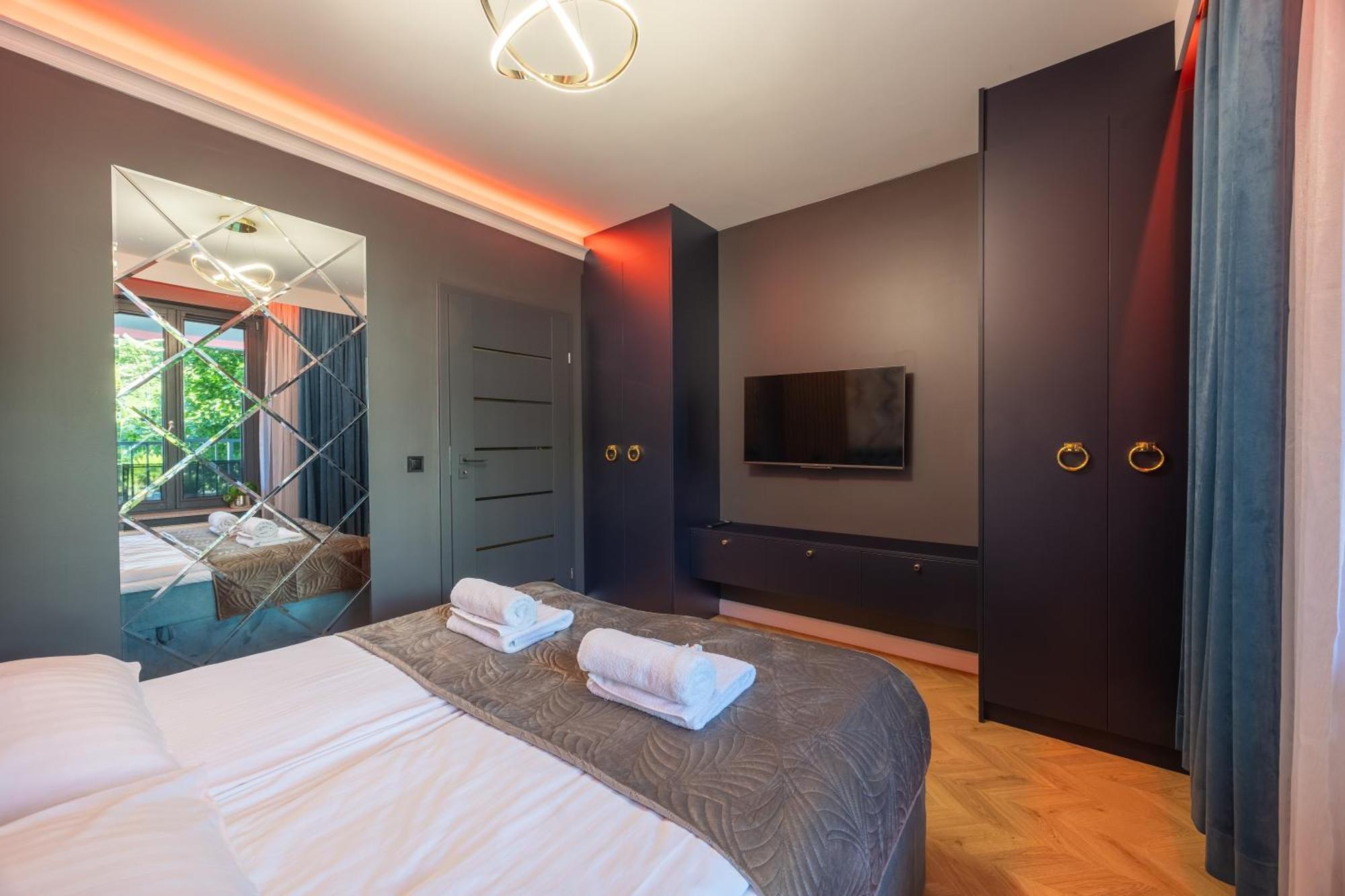 שצ'צ'ין Golden Park Aparthotel מראה חיצוני תמונה